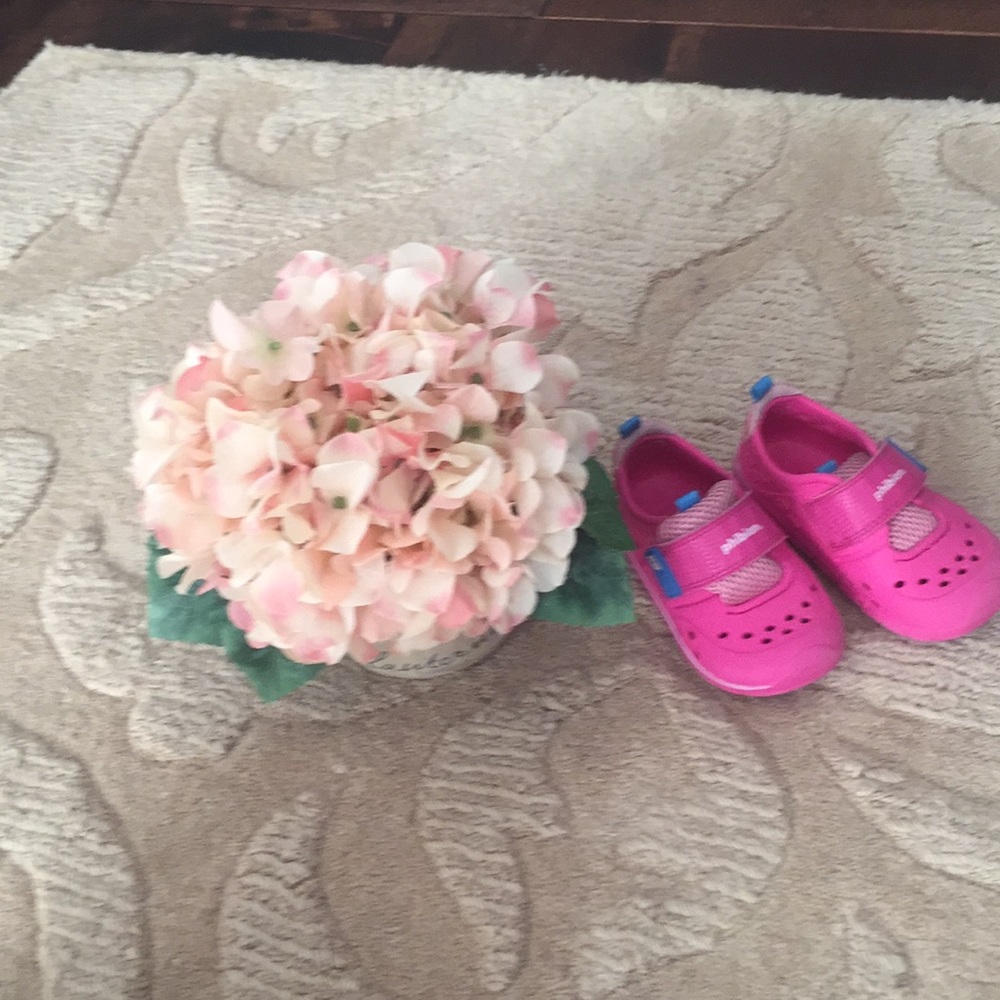 Stride Rite Phibian Made 2 Play Water Shoes.